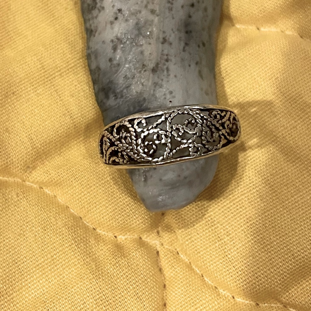 Sterling Silver (925) ring